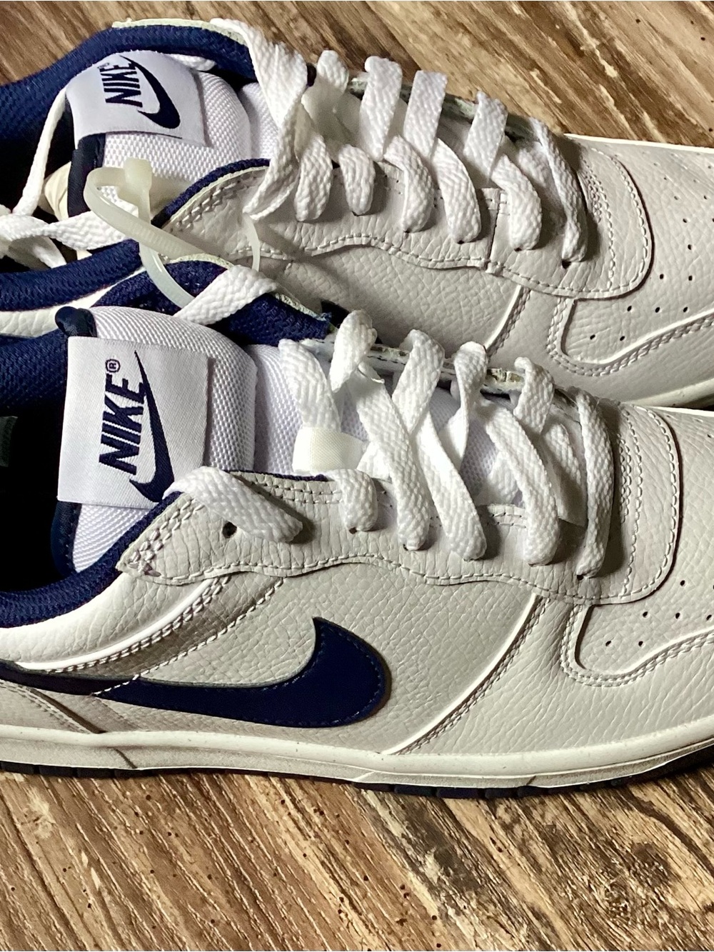Nike Big Nike Low Men’s 8.5 White Navy